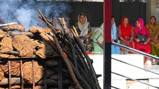 ‘In a happy place now’: Harish Rana's family hold last rites, to donate his organs