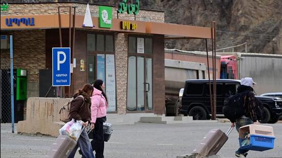 900 Indians, mostly students from J&K, left Iran via Armenia and Azerbaijan