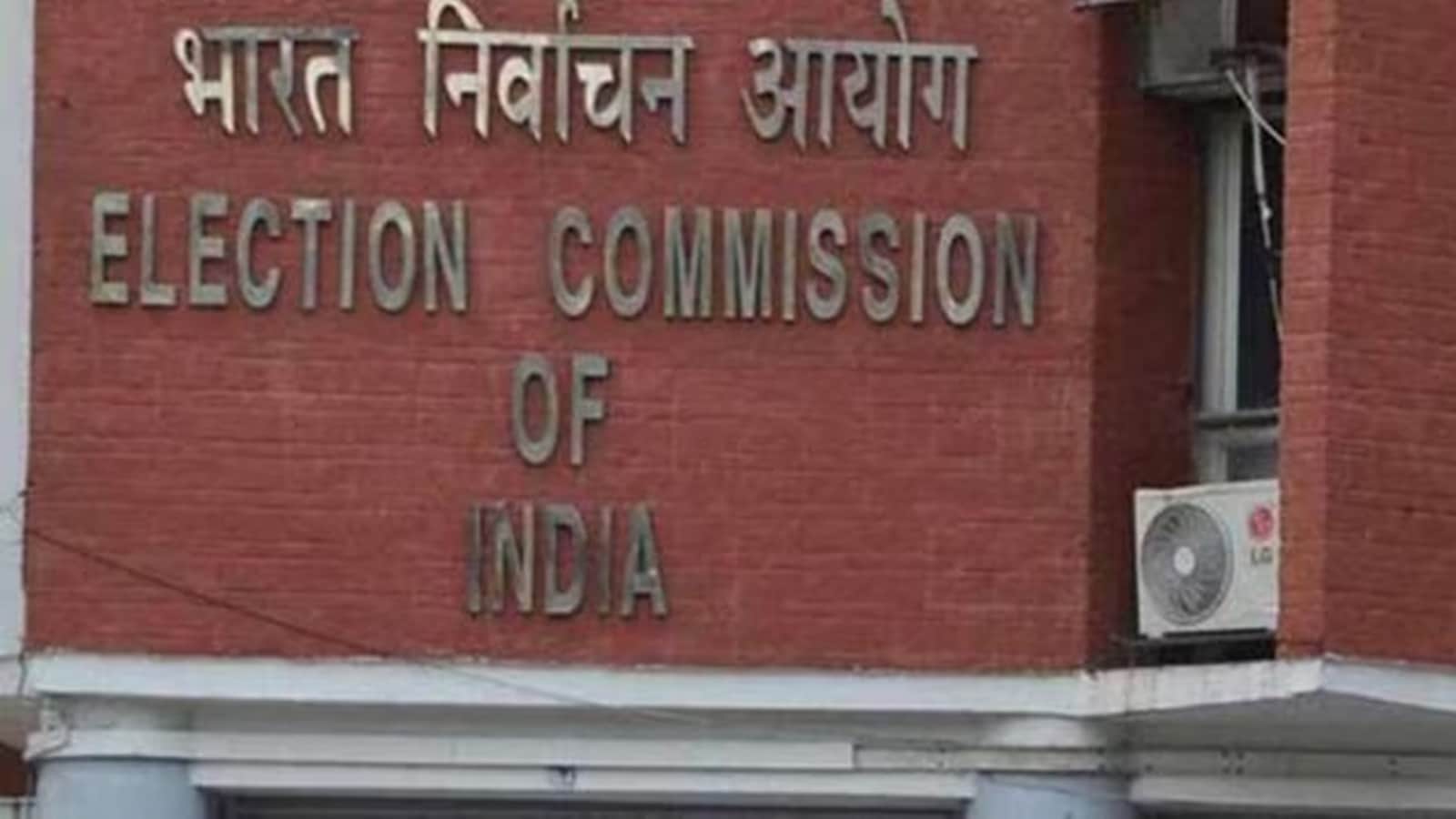 Election Commission transfers 73 Returning Officers in West Bengal