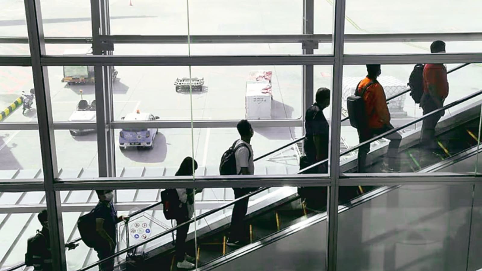 Amid pain for airlines from West Asia war, Govt to remove domestic airfare caps imposed during IndiGo’s December meltdown