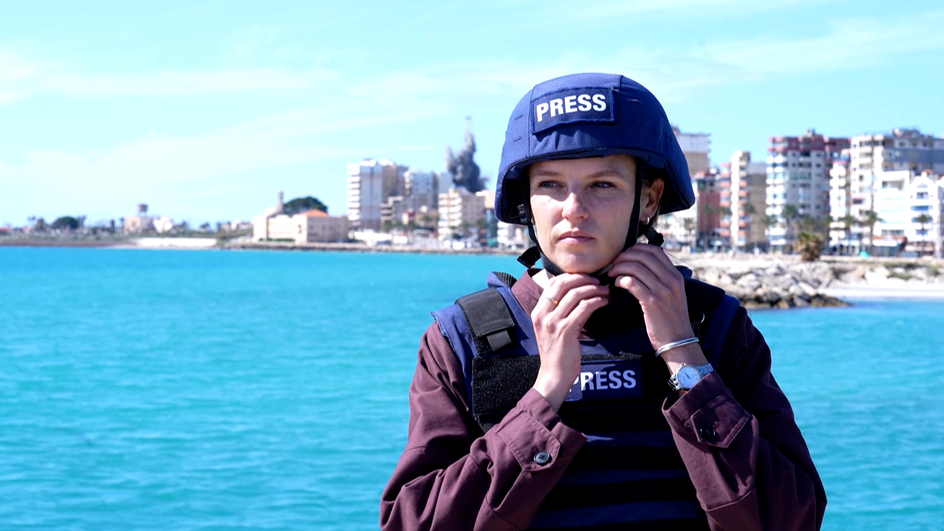 Israeli strike hits Tyre during Al Jazeera report