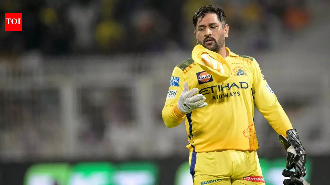 'Can’t go downstairs to hotel bar': MS Dhoni's 'Shisha man' secret revealed