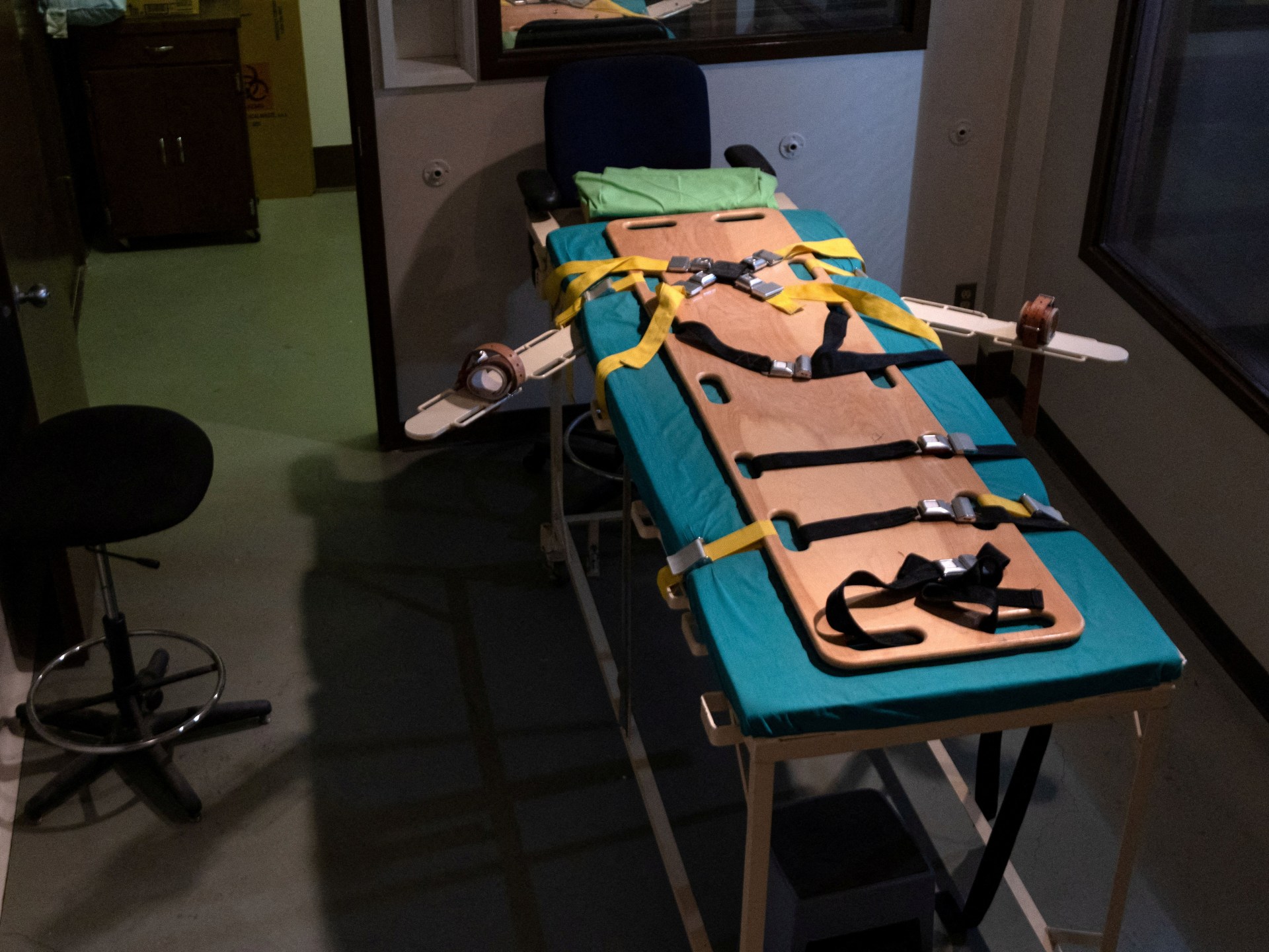 US lawyers say man on death row could be executed with expired lethal drugs