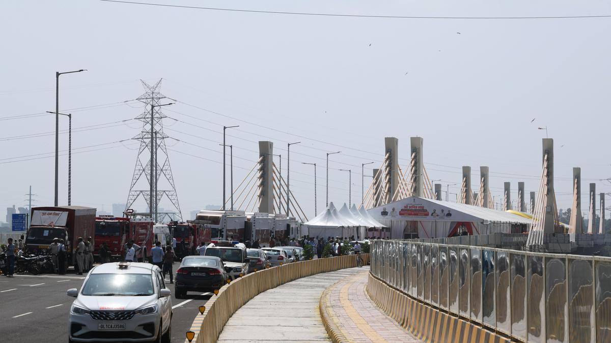 Delhi’s Barapullah Phase-III flyover leaves commuters in 3.5-km traffic jam a day after inauguration, morning peak stretches into afternoon