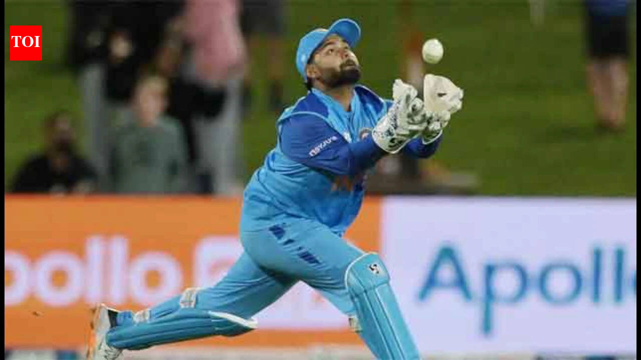 'Selection committee has made up its mind': Ex-India cricketer on Rishabh Pant