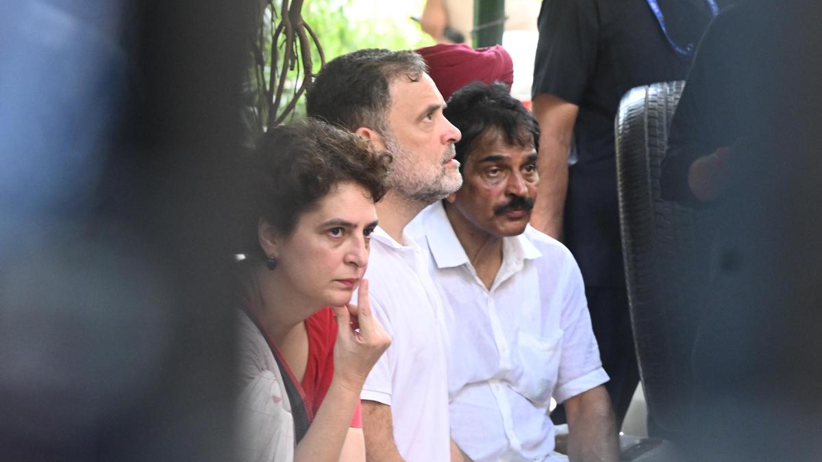 CEC row LIVE updates: Several INDIA bloc MPs detained by police during march to ECI